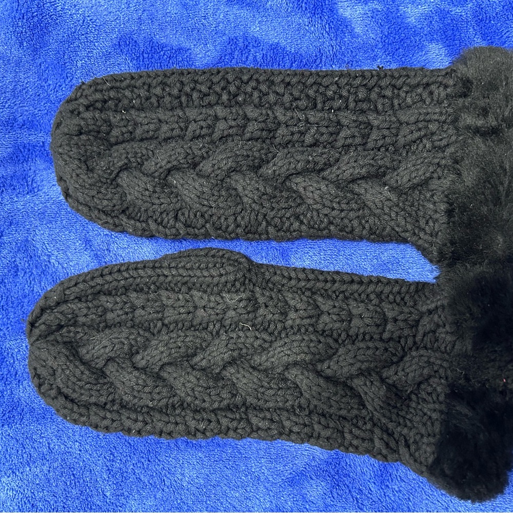 UGG Black Knit Mittens